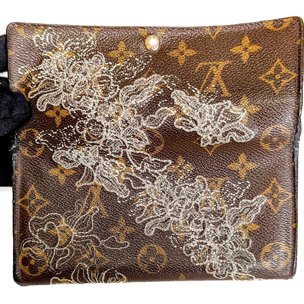 LOUIS VUITTON Ltd Edt. Dentelle Sarah Long Wallet - Picture 9 of 14